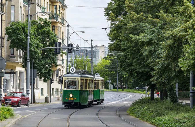 Historyczne tramwaje i autobusy wracają na poznańskie ulice!