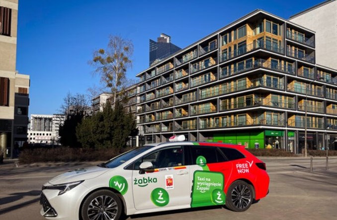 Żabka wprowadza do aplikacji usługi transportowe - tego oczekują klienci