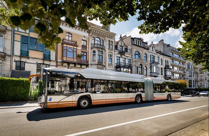 Solaris z nowymi umowami – 3 razy elektryki i raz diesel