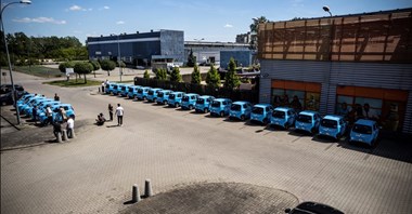 Wolt i EIT Urban Mobility ładują przyszłość. Inteligentna sieć zeroemisyjnych dostaw startuje w Warszawie