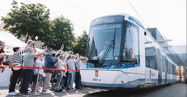 Niemcy. Pierwszy dwusystemowy tramwaj Stadlera dotarł do Saarbrücken