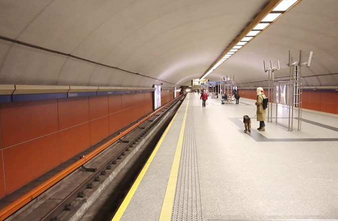 Znamy przyczyny awarii metra! Jak tłumaczą sytuację władze miasta, straż i policja?