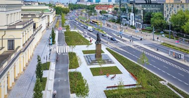 Zielona metamorfoza placu Bankowego na półmetku