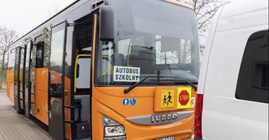 Łódzkie: Dziesięć autobusów szkolnych w dwa lata 