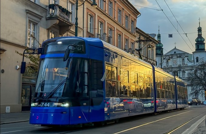 Kraków. Srodki z FEnIKS-a na ITS