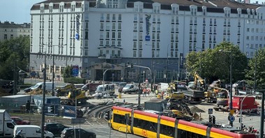 Warszawa: Plac Zawiszy w 72 godziny – tramwaje na prefabrykatach CONTRACK