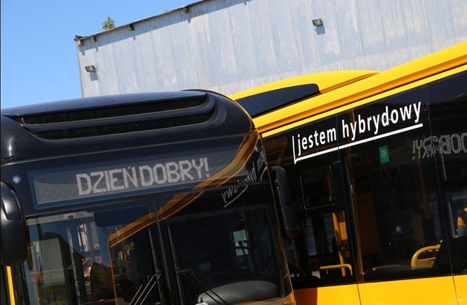 Podpisano pierwszą umowę w największym przetargu przewozowym w Warszawie