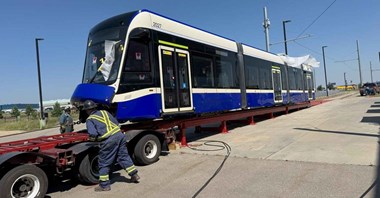 Hyundai dostarczył swój pierwszy tramwaj do Ameryki Północnej