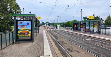 Poznań. Jakdojade pokaże autobusy, tramwaje i przejazdy Uberem