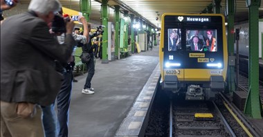 Nowe pociągi Stadlera wyjeżdżają wreszcie na tory berlińskiego metra