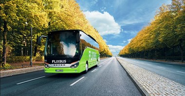 Flixbusem na wakacje jesienią? Aż 470 kierunków idealnych na wyjazd po sezonie
