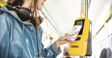 Rekordowa sprzedaż dzienna w Systemie FALA potwierdza rosnące zaufanie pasażerów