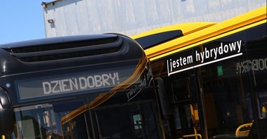 ReloBus z miliardowym kontraktem w Warszawie. 108 nowych autobusów hybrydowych