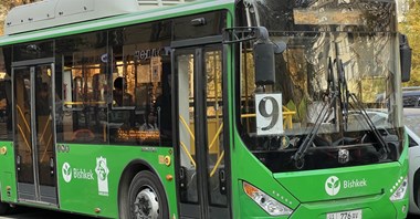 Biszkek. Marszrutek dużo, autobusów mało, a popyt wysoki 