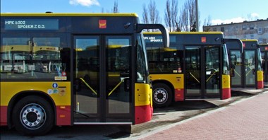 Łódź. Kontrole biletów pod okiem kamery, kontrolerzy z nowym wyposażeniem