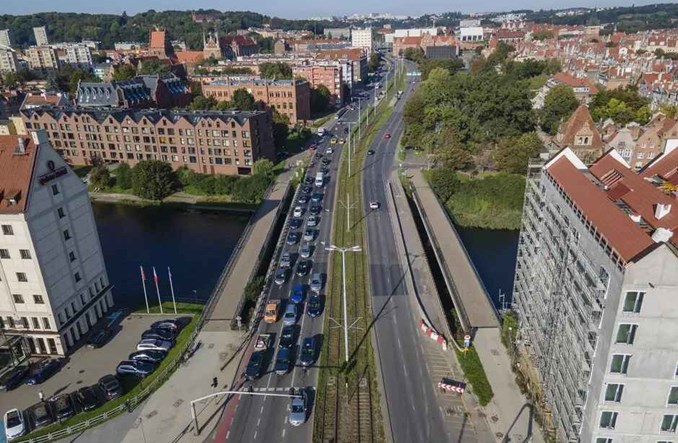 Przebudowa torowiska na Podwalu Przedmiejskim i mostu nad Starą Motławą - są oferty