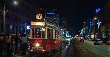 Mikołajkowa linia tramwajowa na warszawskich torach