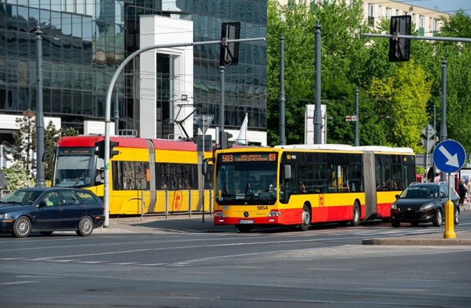 Warszawa dokłada do komunikacji, inne miasta podnoszą ceny biletów