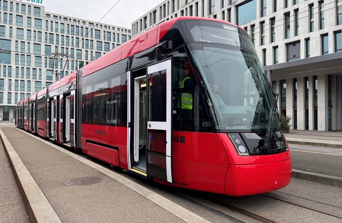 Szwajcaria. Pierwszy jednokierunkowy Tramlink już na torach Berna 