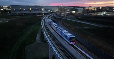 Paryż. Pociągi metra po raz pierwszy na najdłuższej estakadzie w Europie