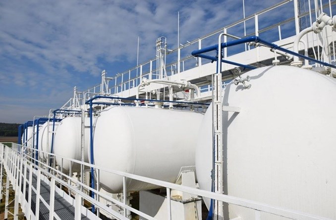 Bezpieczny transport gazu płynnego – rola nowoczesnych autocystern i systemów obsługi