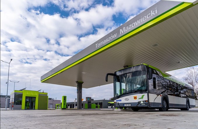 Mieszkańcy Tomaszowa Mazowieckiego korzystają ze zniżki na paliwo na miejskiej stacji