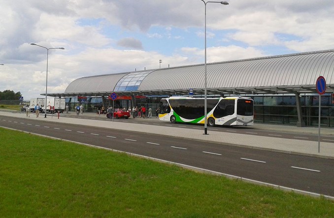 Struzik: Walczymy o połączenie kolejowe z Modlinem. Ten port ma potencjał