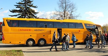 RegioJet dojedzie do Warszawy. Ale autobusem