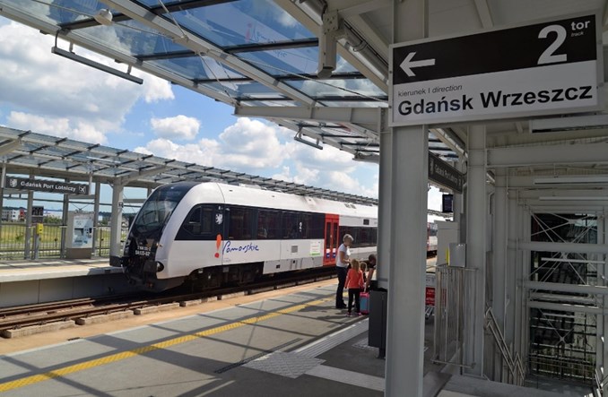 Problemy z rozkładem PKM. Winny tabor, infrastruktura czy zbyt mała rezerwa?