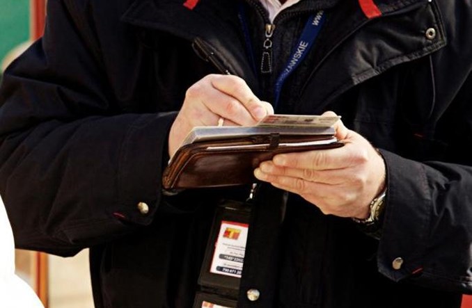 Warszawa: Prywatni kontrolerzy sprawdzają już bilety