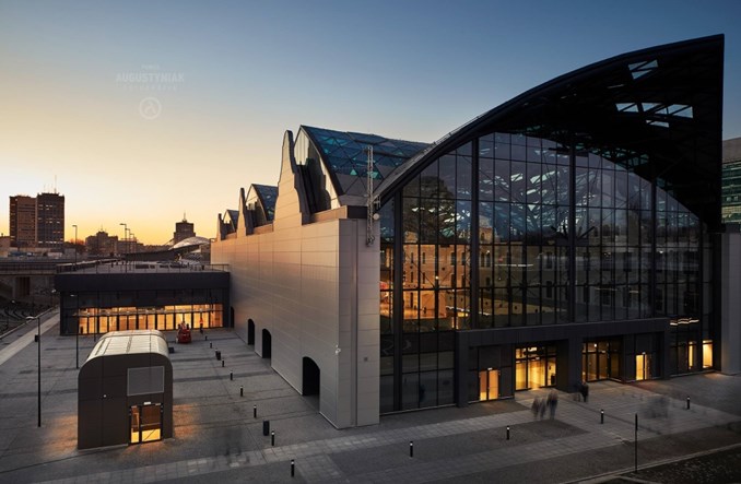 Łódź Fabryczna: Brak informacji o opóźnieniach autobusów