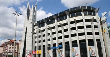 Czy uwolnienie stawek uporządkuje parkowanie?