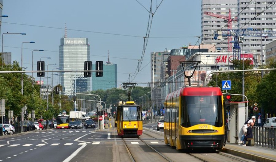 Warszawa dla klimatu. Trzaskowski zapowiada kilka nowych buspasów Warszawa dla klimatu. Trzaskowski zapowiada kilka nowych buspasów
