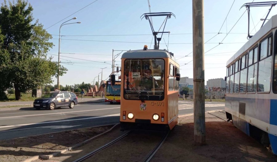 Wrocław: Tramwaje wróciły na al. Hallera i Żmigrodzką Wrocław: Tramwaje wróciły na al. Hallera i Żmigrodzką