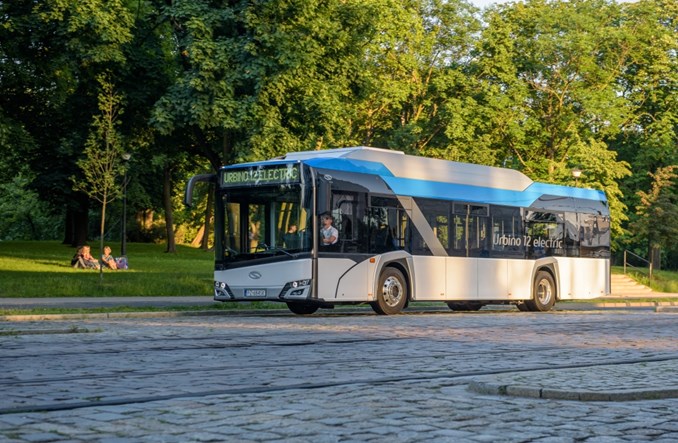 Piła z umową na elektryczne Solarisy