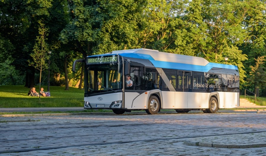 Piła z umową na elektryczne Solarisy Piła z umową na elektryczne Solarisy