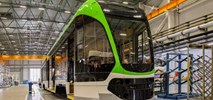Rosja: Montaż końcowy niskopodłogowego tramwaju dla sieci 1000 mm