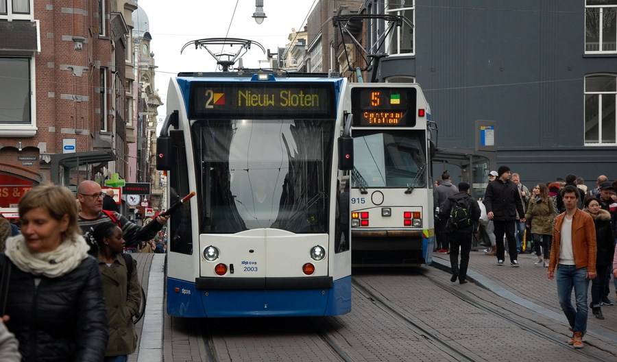 Amsterdam zatwierdza olbrzymie pieniądze na rozwój transportu miejskiego Amsterdam zatwierdza olbrzymie pieniądze na rozwój transportu miejskiego