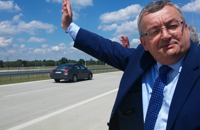 Andrzej Adamczyk: Brakuje parkingów P&R i integracji