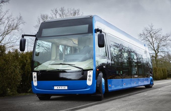 Alstom i NTL zbudowały elektrobus z czterema skrętnymi kołami