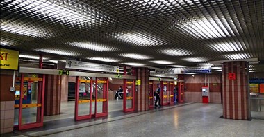 Jakie połączenie stacji metra Centrum i dworca Śródmieście? Powstanie analiza