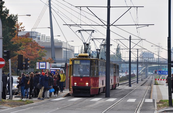Jak usprawnić Służewiec. Więcej chodników, przejście pod torami?