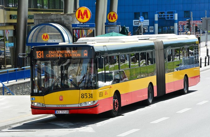 Warszawa: Nie kijem a marchewką, czyli jak się zmienia transport miejski 