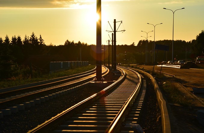 W Olsztynie wakacyjne wieszanie przewodów trakcyjnych
