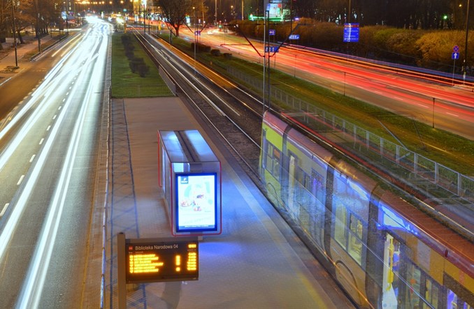 Warszawa: Powstanie plan rozwoju dróg i transportu szynowego do 2050 r.