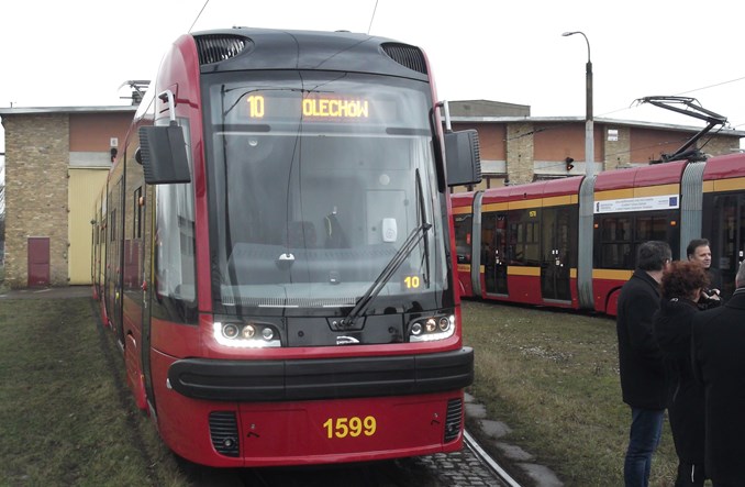 Łódź: Wszystkie Swingi już w MPK. Czy Pesa zapłaci kary?