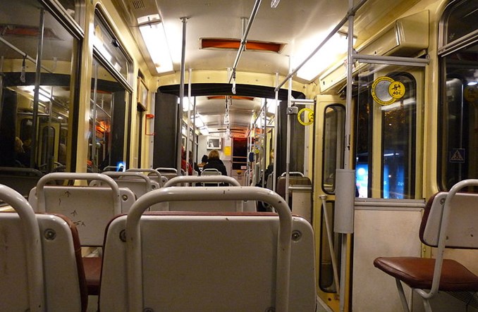 Darmowy transport publiczny - czy to się opłaca? 