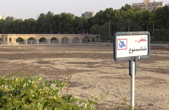 W co zamienić rzekę w Iranie? Architektura kompatybilna z naturą