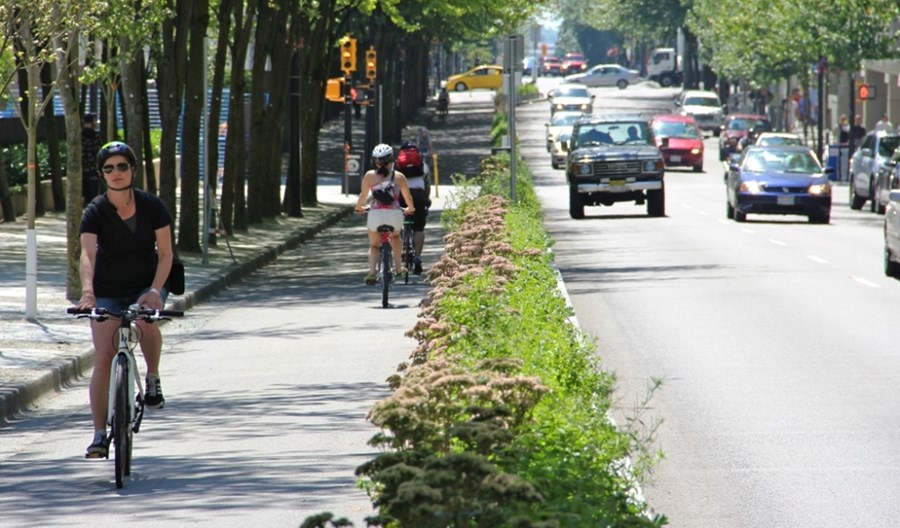 Droga rowerowa zabija biznes? Droga rowerowa zabija biznes?