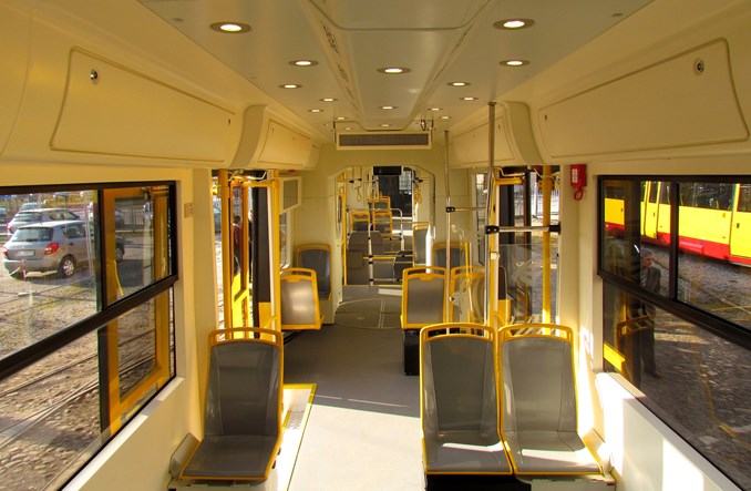 Łódź: Niskopodłogowy M8CN już w ruchu